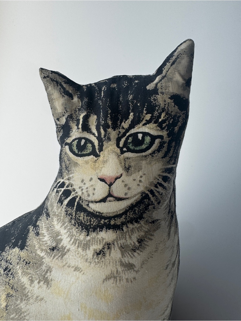 Folk Art printed fabric Tabby Cat Doorstop - Picture 2 of 5